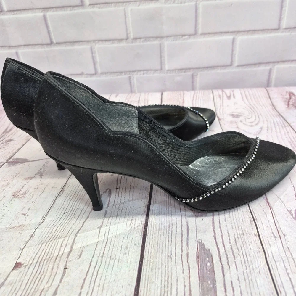 Touch Ups Womens Black Satin Rhinestone Pointed Toe Kitten Heel Pumps Size 7.5M